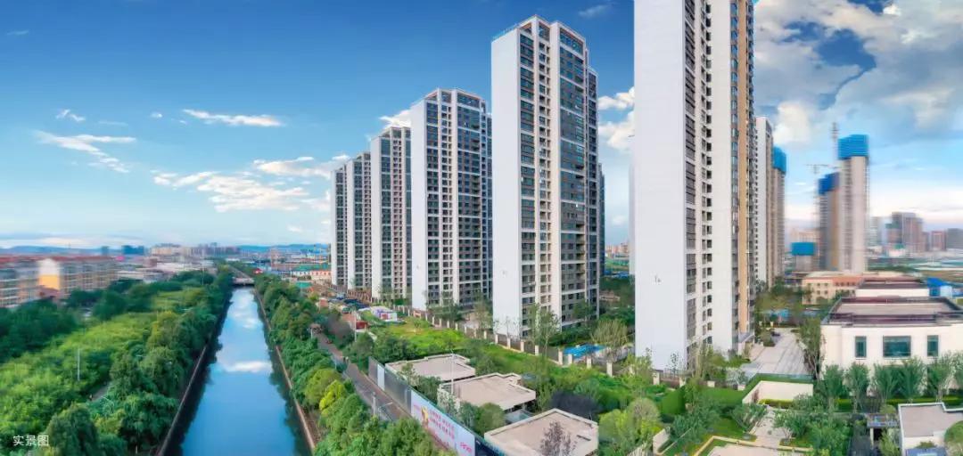 万科·翡翠｜年度热盘，城央封面生活大赏