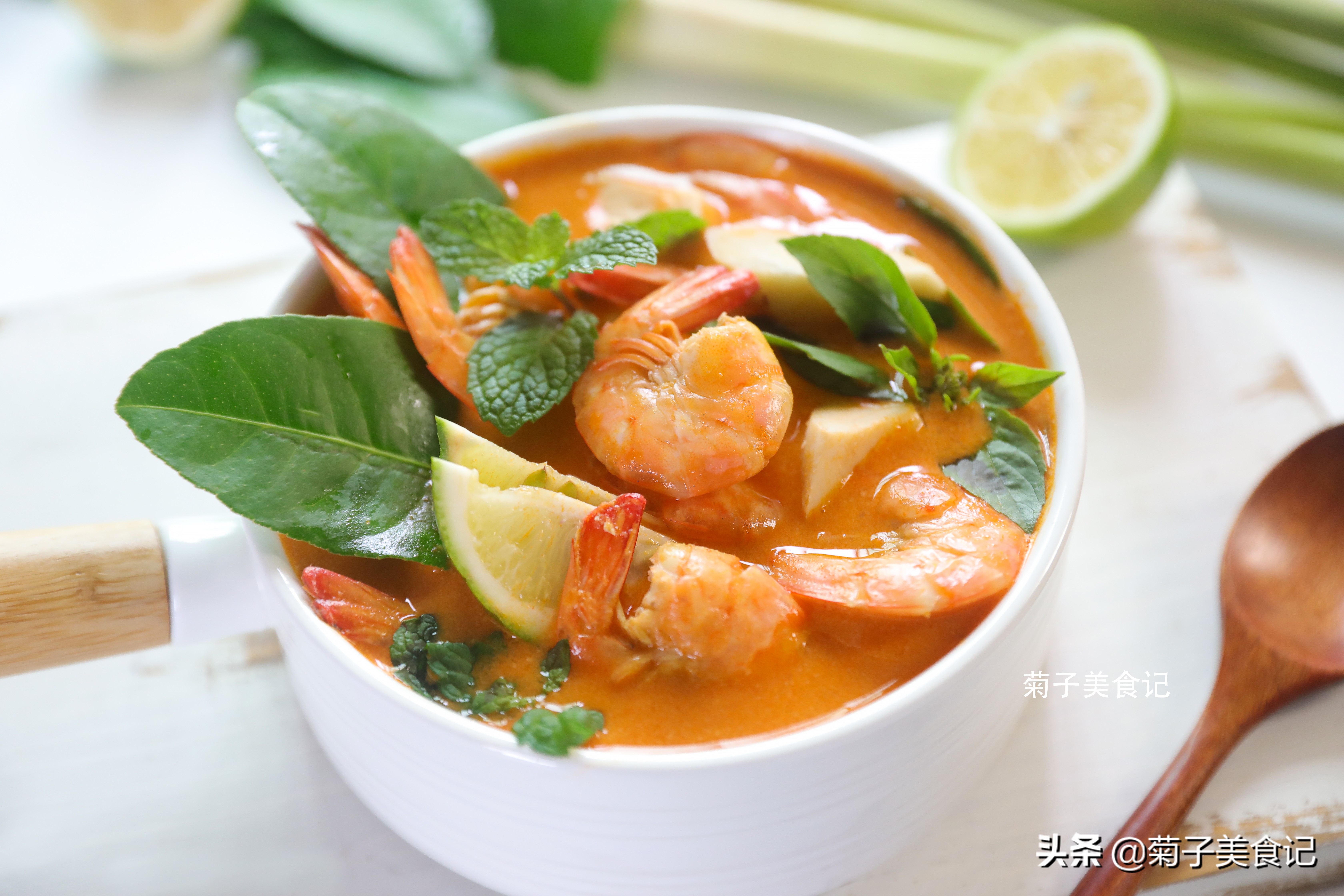 一碗冬阴功海鲜汤,厨师教你冬阴功汤最正宗做法