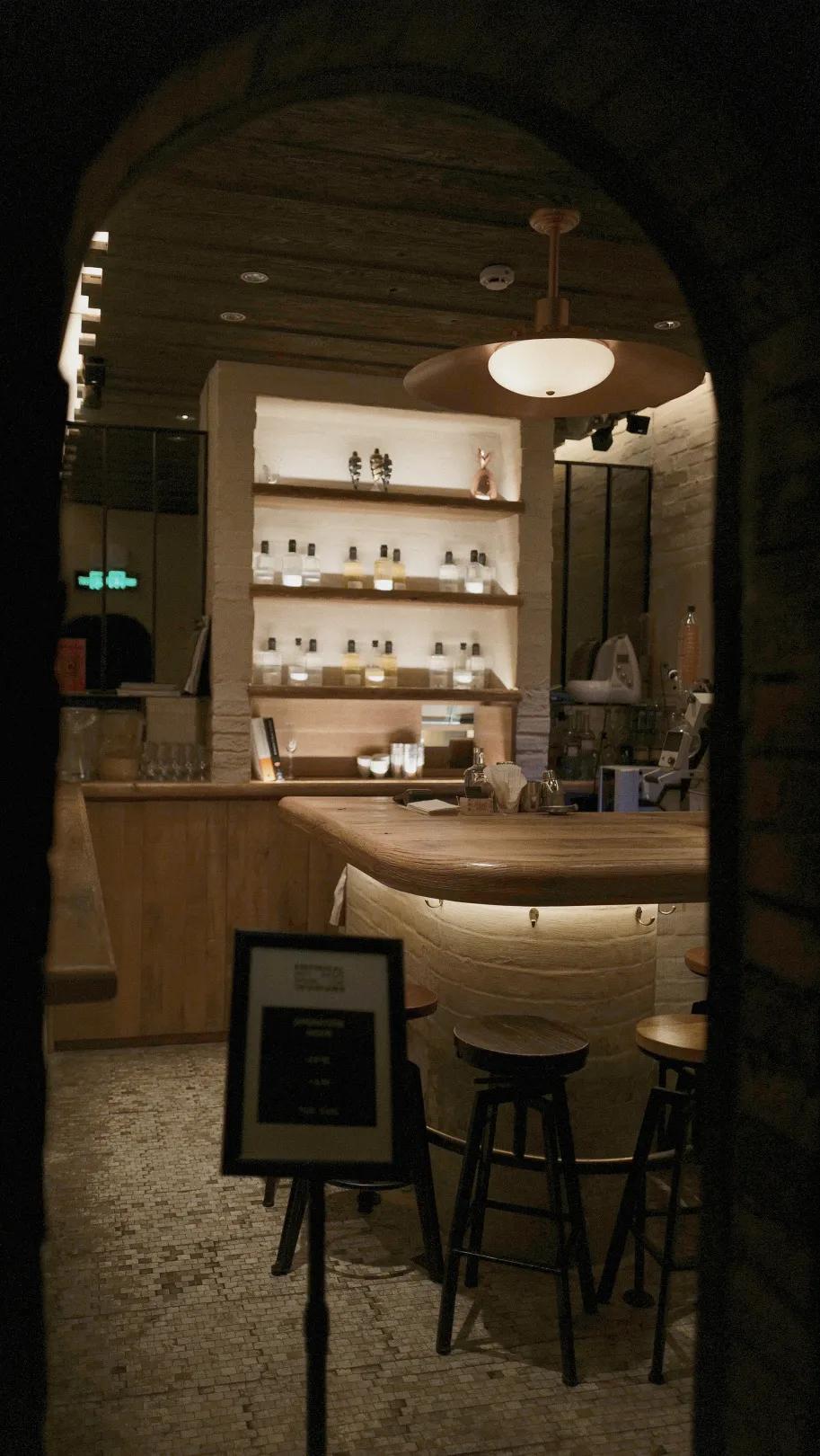 在上海的天花板酒吧“闯关”,喝到第五杯我悟了