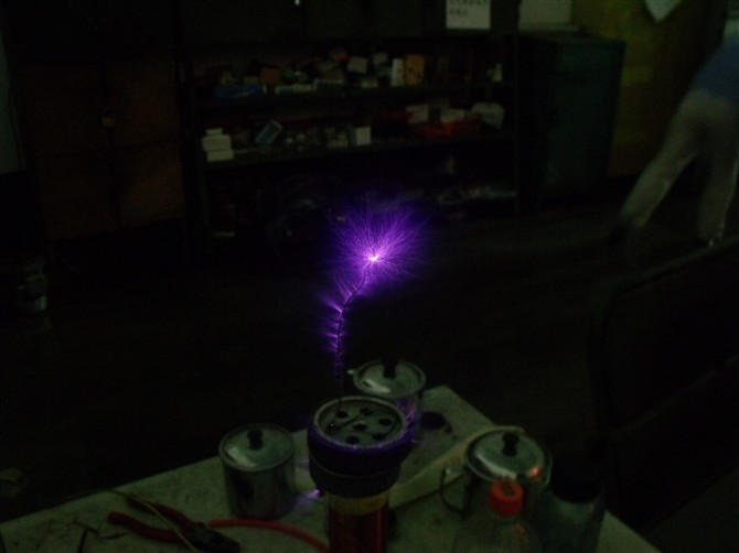 自制特斯拉线圈蜡烛,自制超大电弧特斯拉线圈