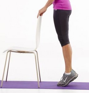 小腿肌肉拉伤怎么按摩,小腿肌肉拉伤了怎么办走路有点疼