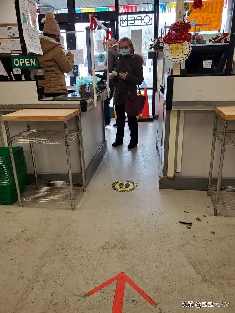 一百美元在美国算多吗,一百美元在美国能买什么股票