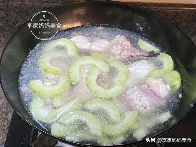 万能鱼汤怎么做,无论炖什么鱼都要牢记的方法