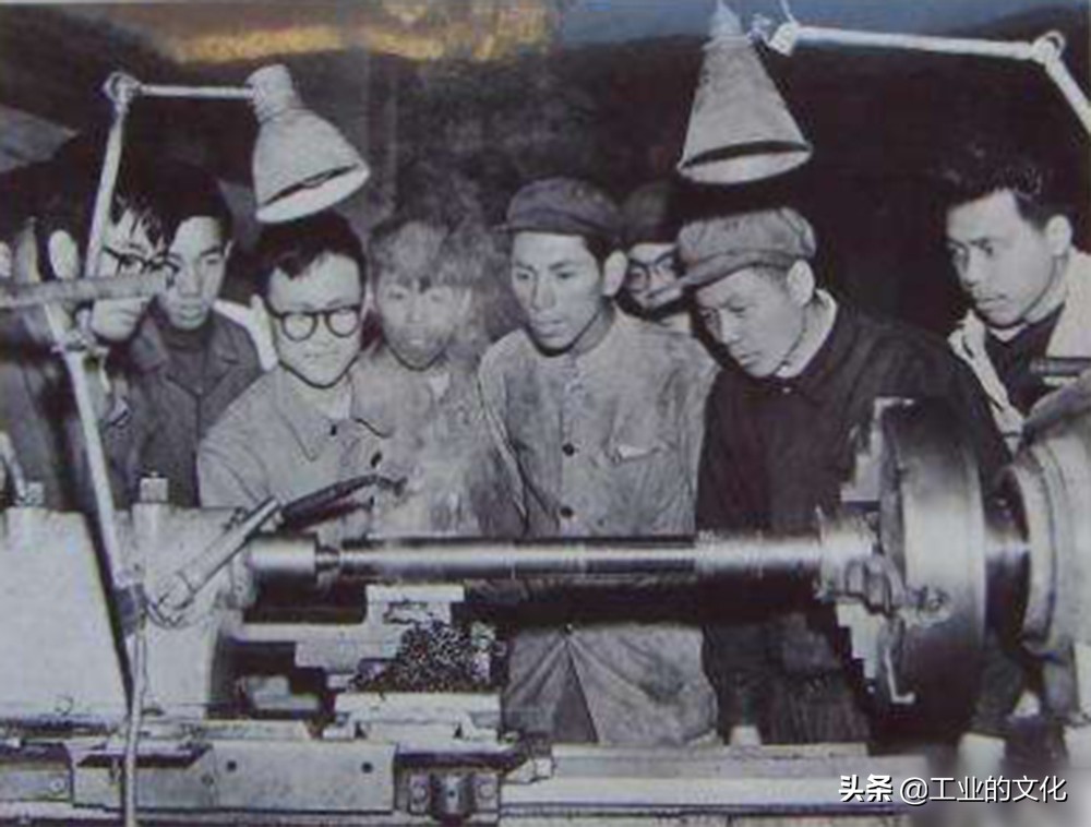 工业史话|还记得80年代上海电机厂的“扁担电机”精神吗?