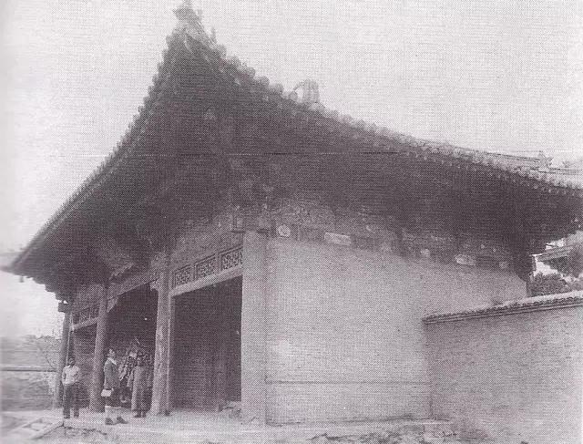 梁思成蓟县独乐寺,梁思成在独乐寺照片