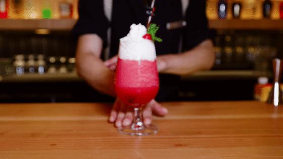 重庆第①家正版餐酒博物馆来了！1000+酒水，50+简餐，嗨翻16h