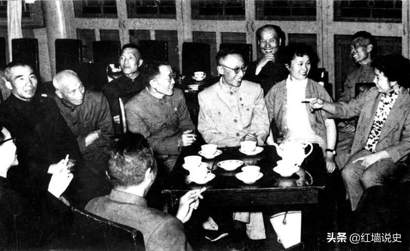 溥仪贵人李玉琴,末代皇妃李玉琴有几个儿女