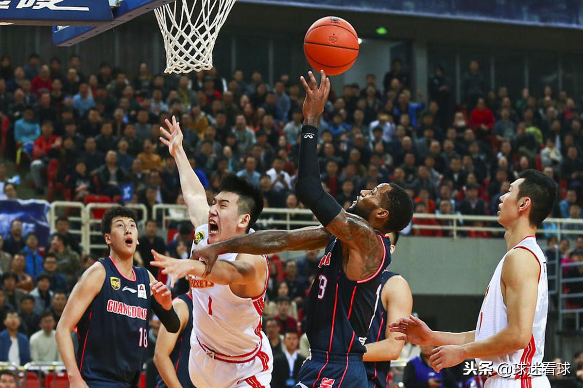 王治郅单场44分,八一男篮王治郅夺冠
