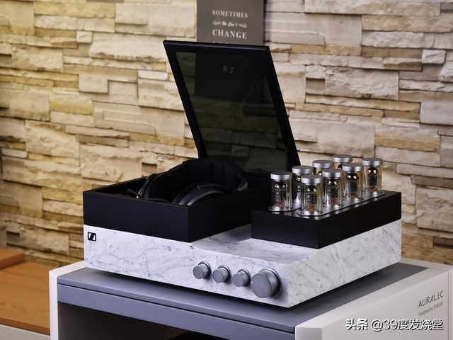 森海塞尔和奥菲斯耳机哪个好,森海塞尔耳机一代和二代外观区别