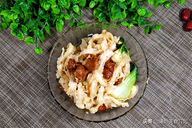 炒面咸香,咸香炒面