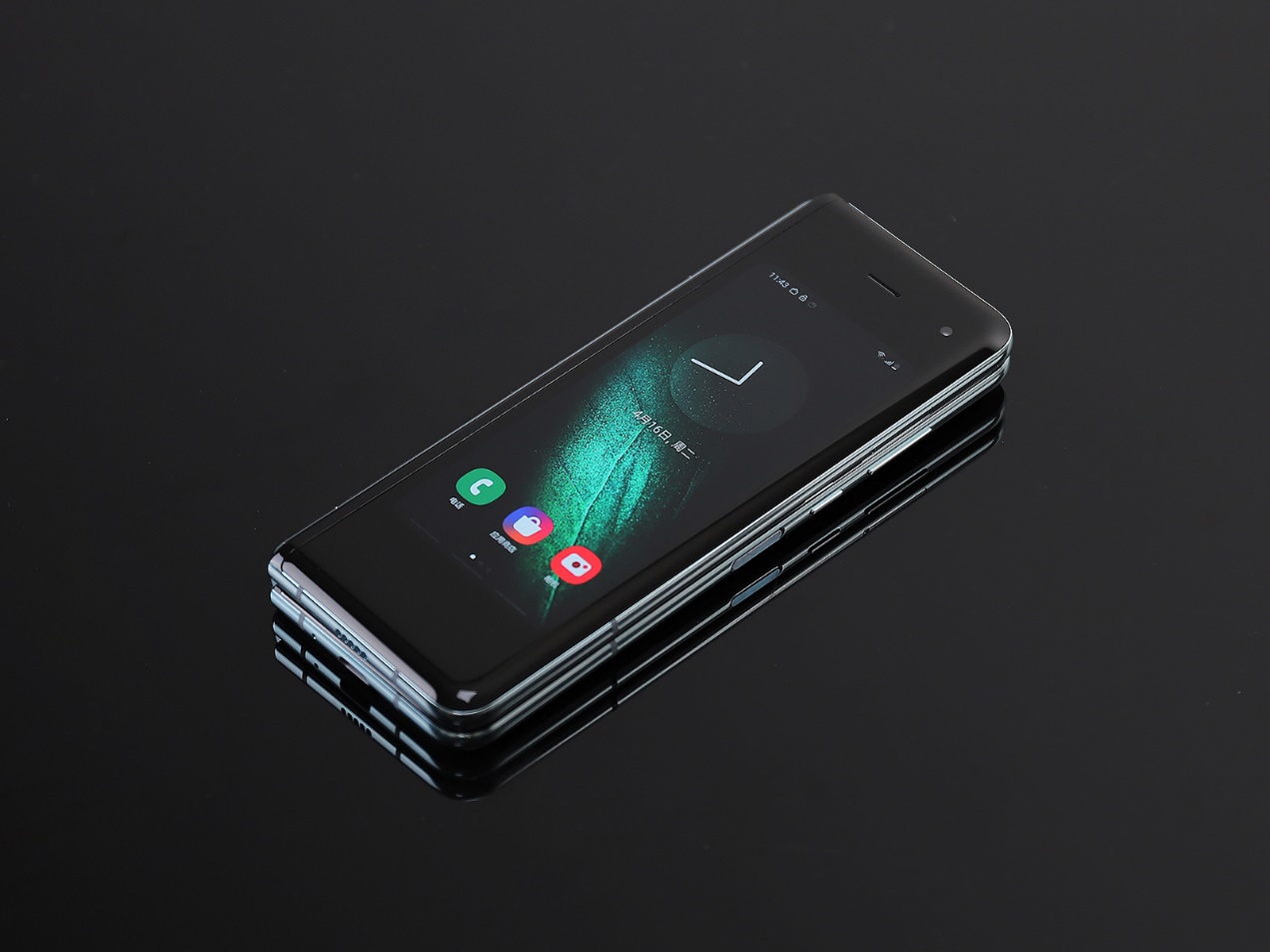 三星galaxyfold4用了两年后的状态,三星galaxyfold玩明日之后