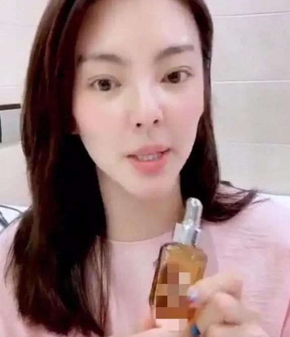 张雨绮回应鼻子一大一小不对称,张雨绮现在的鼻子怎么了