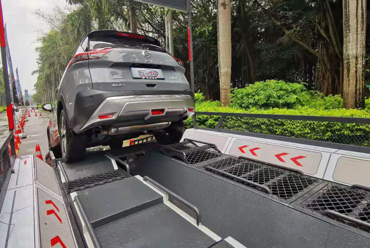 动力强劲且响应快加速有振动,动力强劲有推背感轿车