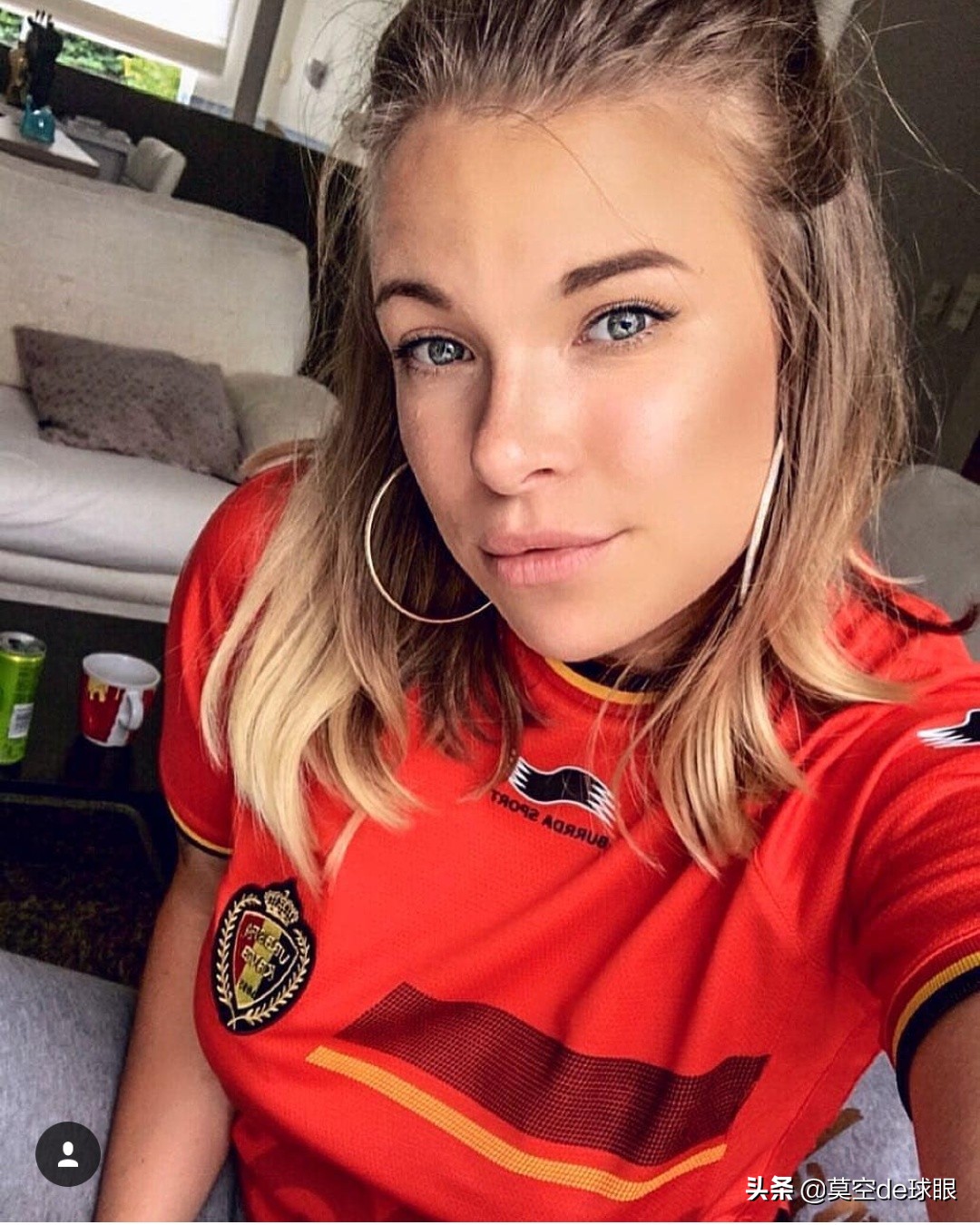 热爱足球的姐妹们最帅气,迟到的说一声,祝所有女球迷节日快乐!