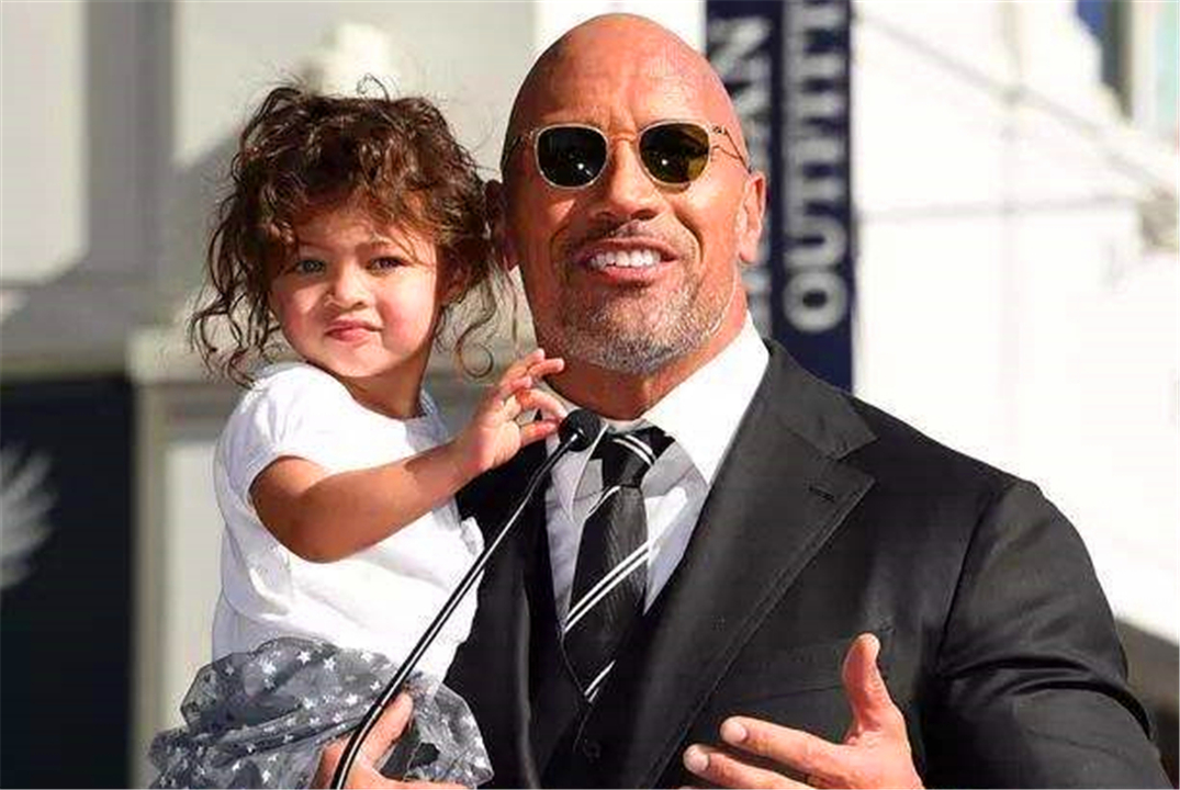 强森女儿一家四口,强森女儿到底有多厉害