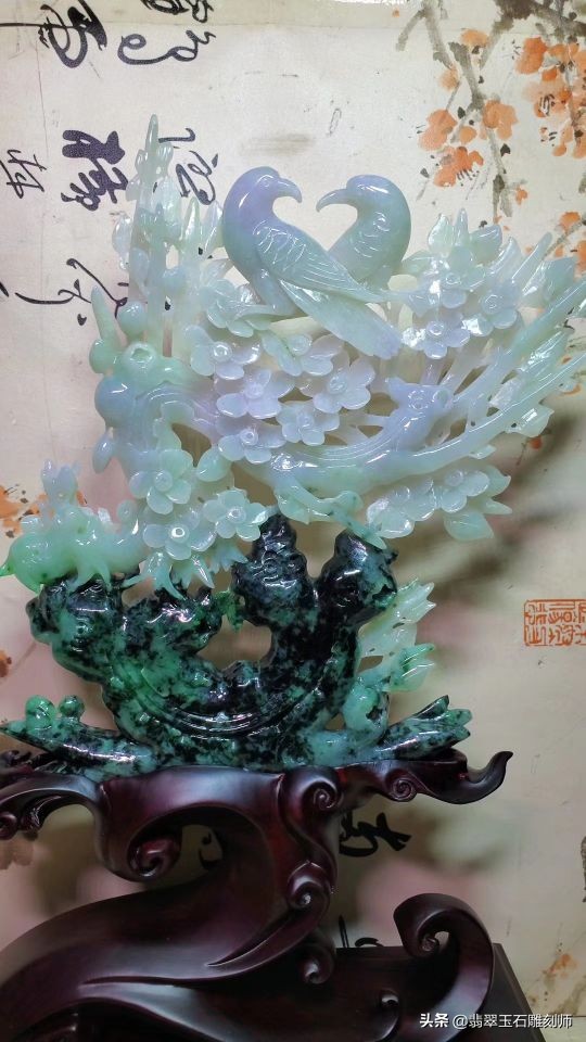 我典当了二十个翡翠手镯，换来了拜鉴定专家为师的机缘奇遇