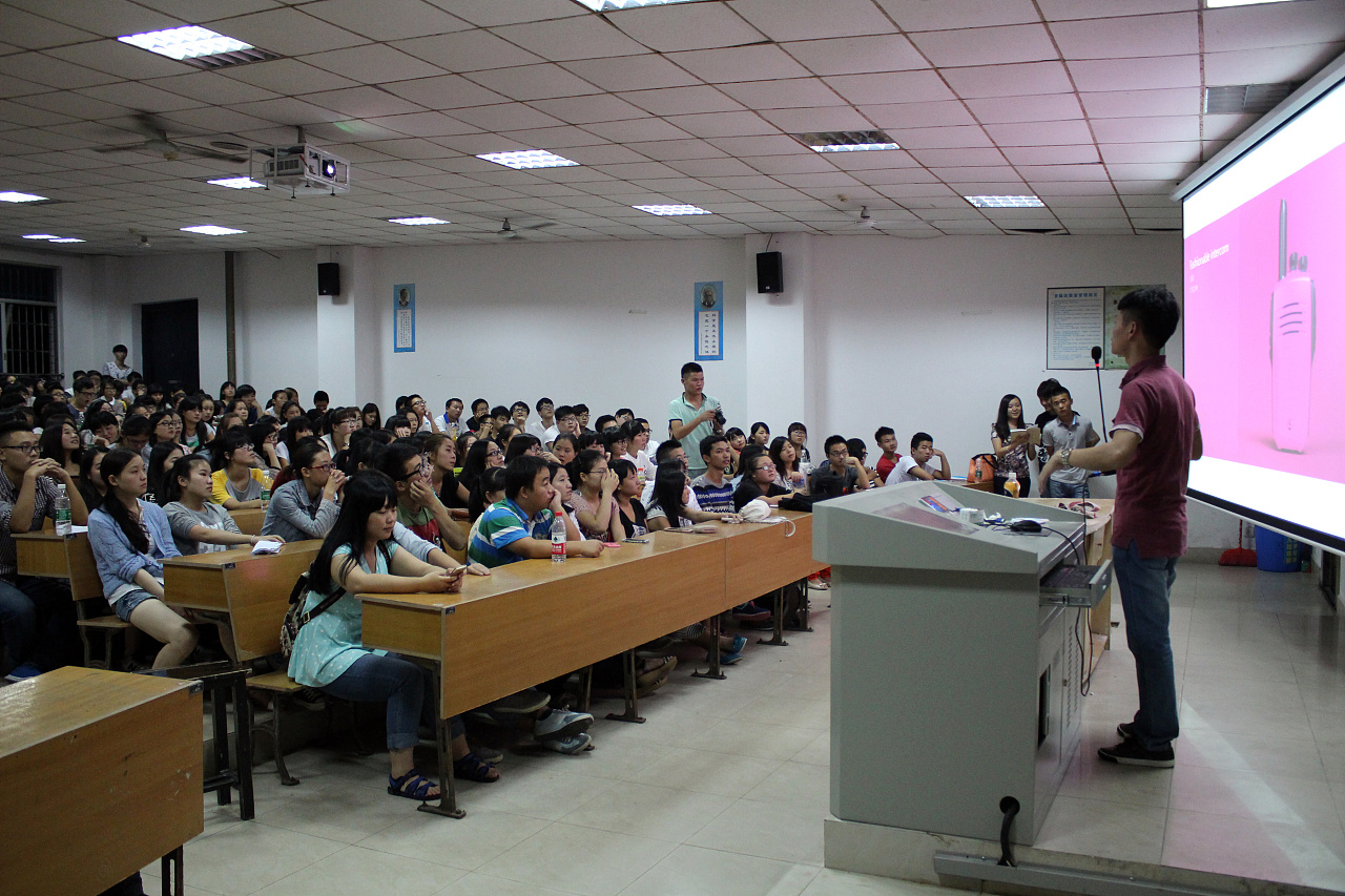 给大学生的忠告不要在宿舍,大学为什么不能老待在课堂