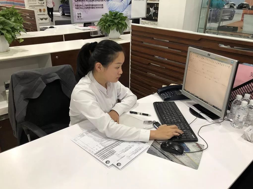 宝马3系钣金修复过程,宝马3系钣金喷漆多少钱