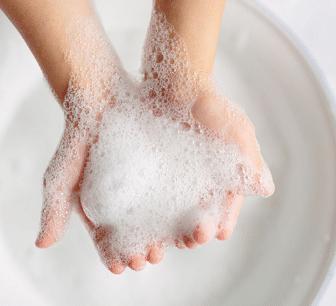 青少年长痘严重的原因,青春期长痘对心理影响