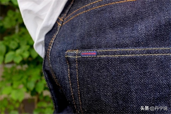 传统直筒裤型太肥了吗?日本武士品牌推出宽松锥形牛仔裤