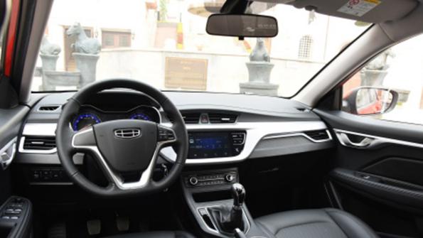 吉利远景和桑塔纳哪个更值得买,选桑塔纳低配好还是选吉利远景好