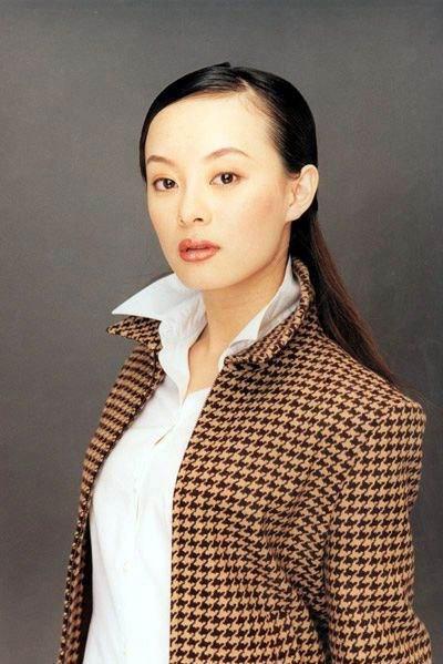 秃头大夫教你让头发浓密且多,秃头少女该如何挽救头发