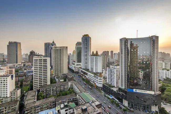 四川21市房价：2市超过1万元／㎡，宜宾不敌广元，巴中市最低