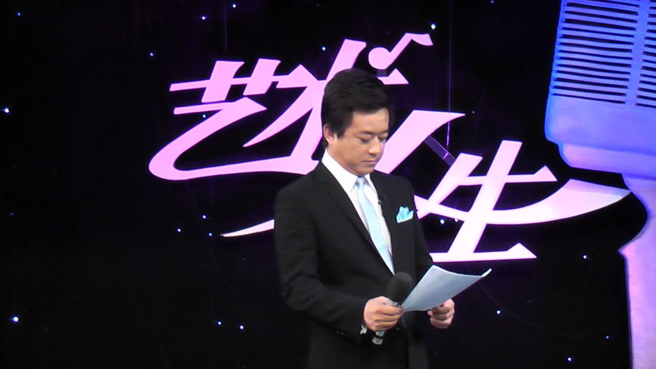 名嘴朱军现在变成什么样,央视一哥朱军现在生活得怎么样了