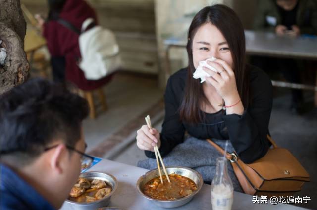 想它！三年前，让我欲罢不能的螺蛳粉，又开回来了