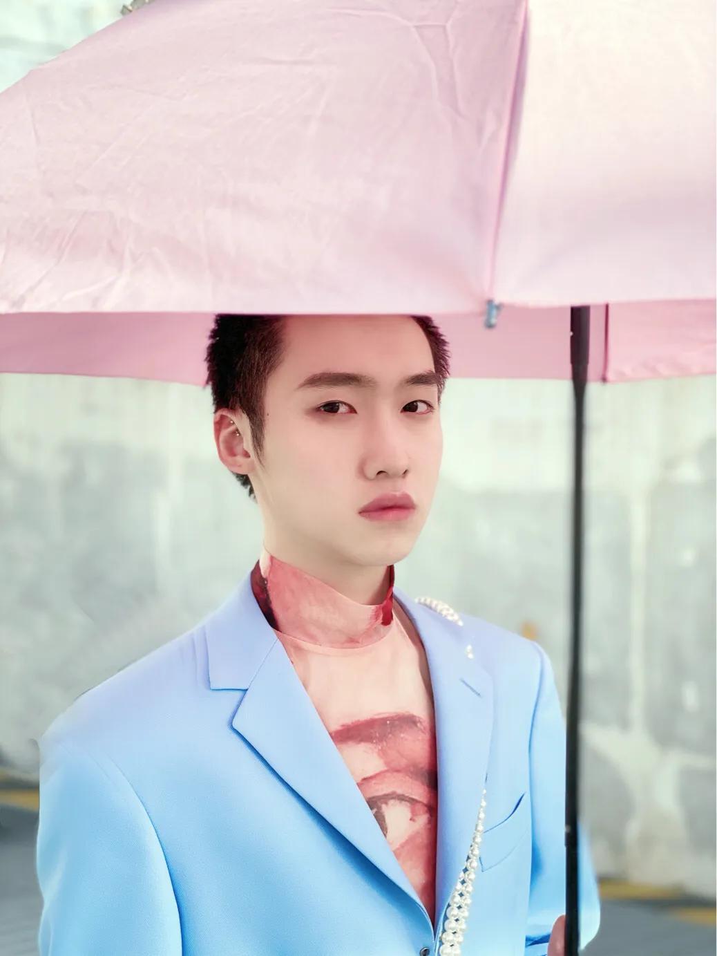 閭撳吀缈诲敱allofme,閭撳吀娓呭敱love