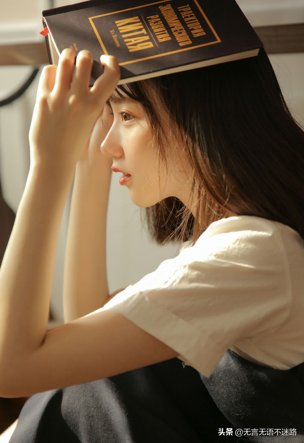 青春靓丽的大学校花,清纯秀气的女孩