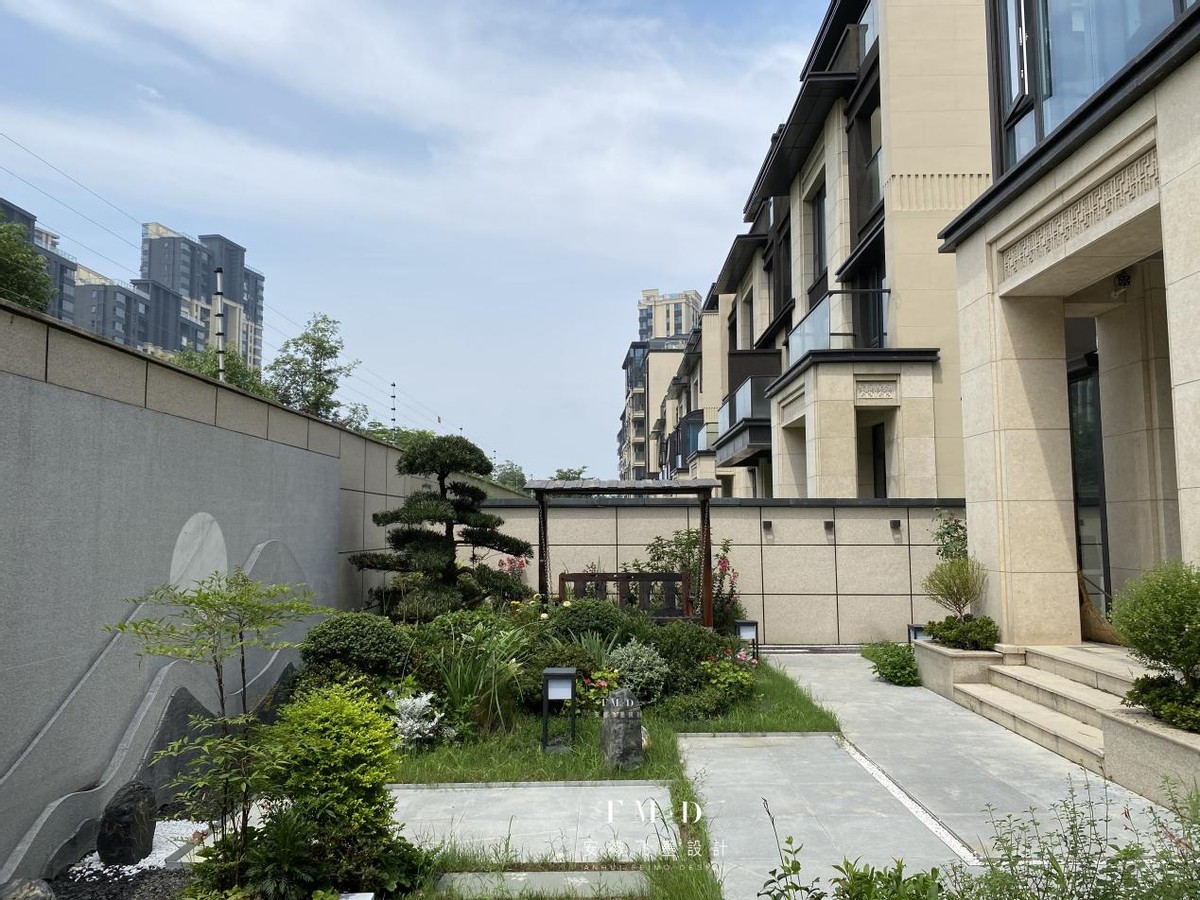 防腐木下沉式庭院设计,防腐木下沉式庭院效果图