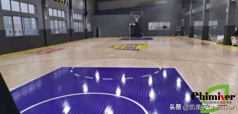 运动馆体育木地板彩漆绘图刷漆：浙江嘉善灭霸球馆施工案例