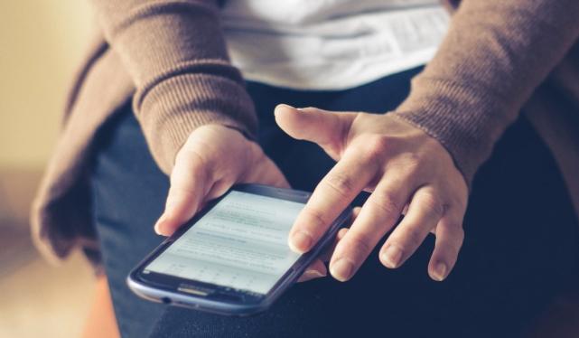 大学生被小人欺负,不要习惯性辞职,试试这三招,让小人远离你