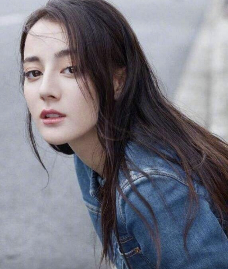 岳云鹏评价迪丽热巴长相,岳云鹏说还是迪丽热巴好看