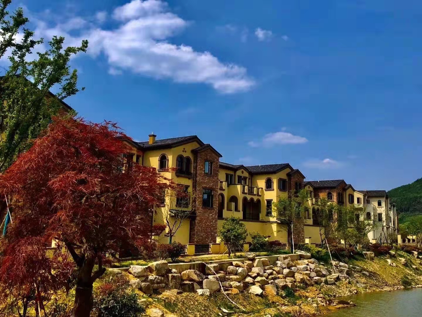 绿城龙王溪小镇房价多少钱,绿城龙王溪小镇二期价格