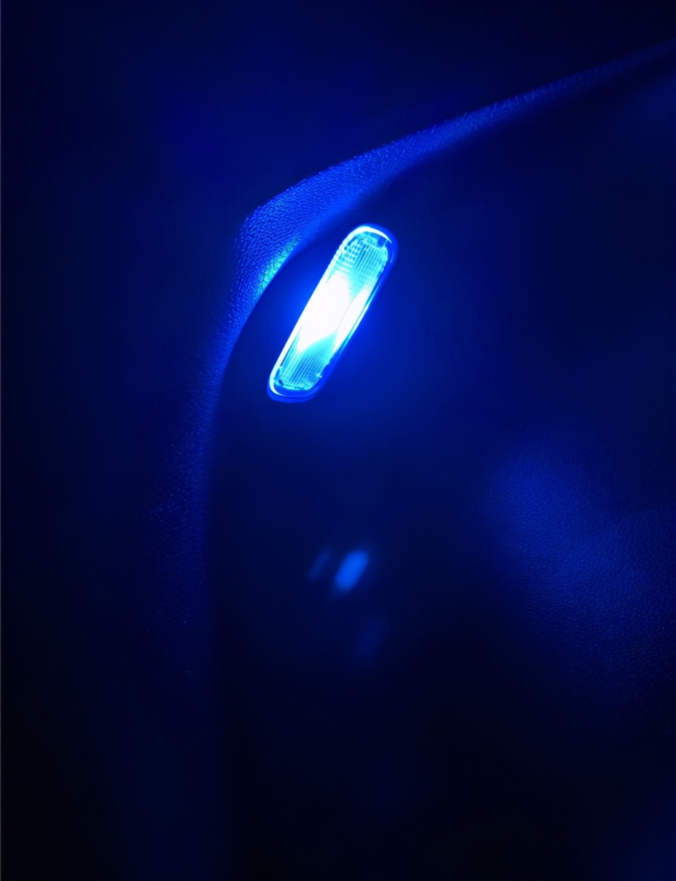 自己动手换led灯灯芯教程,自己动手换led灯泡