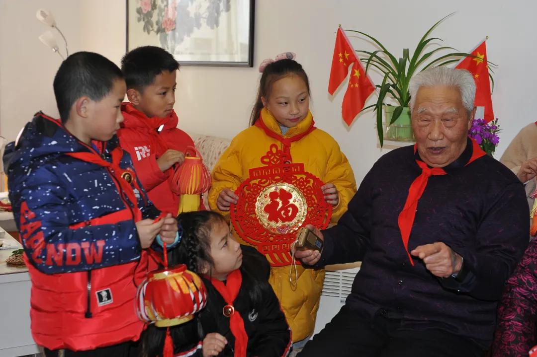 走向我们的小康生活微电影,走向我们的小康生活中国画