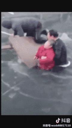 玩抖音的女人们会越来越年轻,为什么玩抖音的都是女孩子