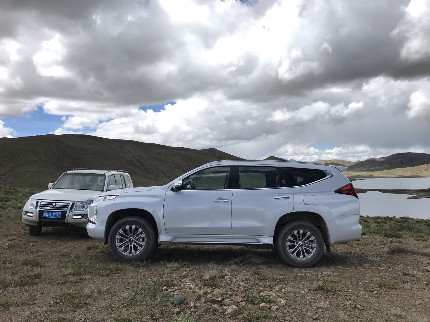 全地形越野车极限越野,全地形三菱帕杰罗