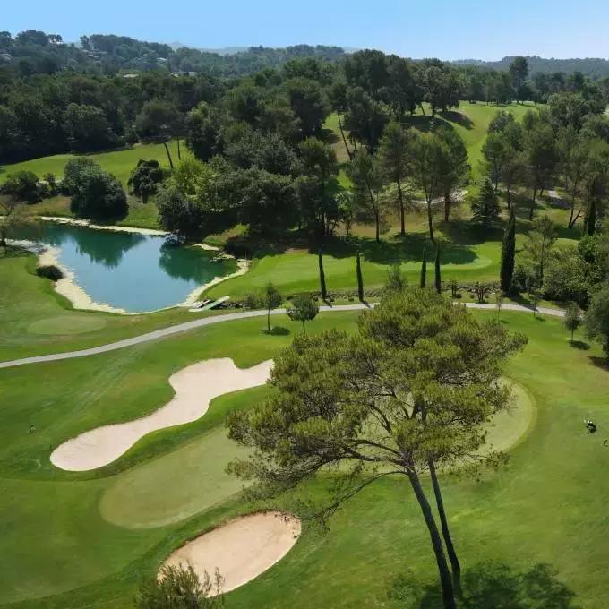 法国小镇格拉斯香水小镇,格拉斯香水小镇适合老人居住吗