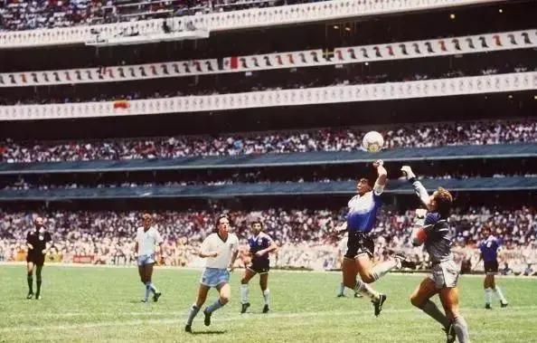 世界足坛目前十大巨星第一名,世界足坛历史十大巨星