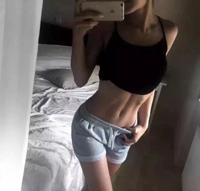 腹部的肉松松垮垮的怎样练马甲线,居家练腹怎么练马甲线