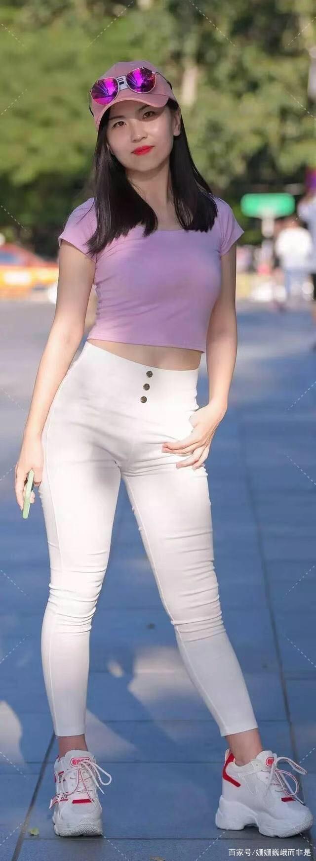 休闲裤如何搭配出高级感女,大腿裤怎样搭配时尚