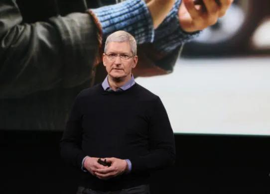 “果粉”后悔不已，苹果已经承认，iPhone13存在多个问题