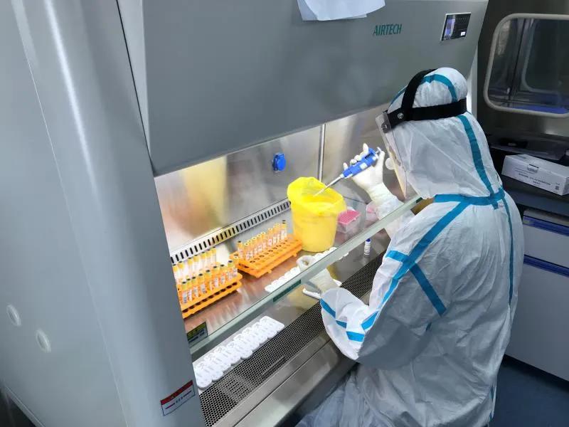 感冒出汗去防疫站检查,感冒发热到医院就医