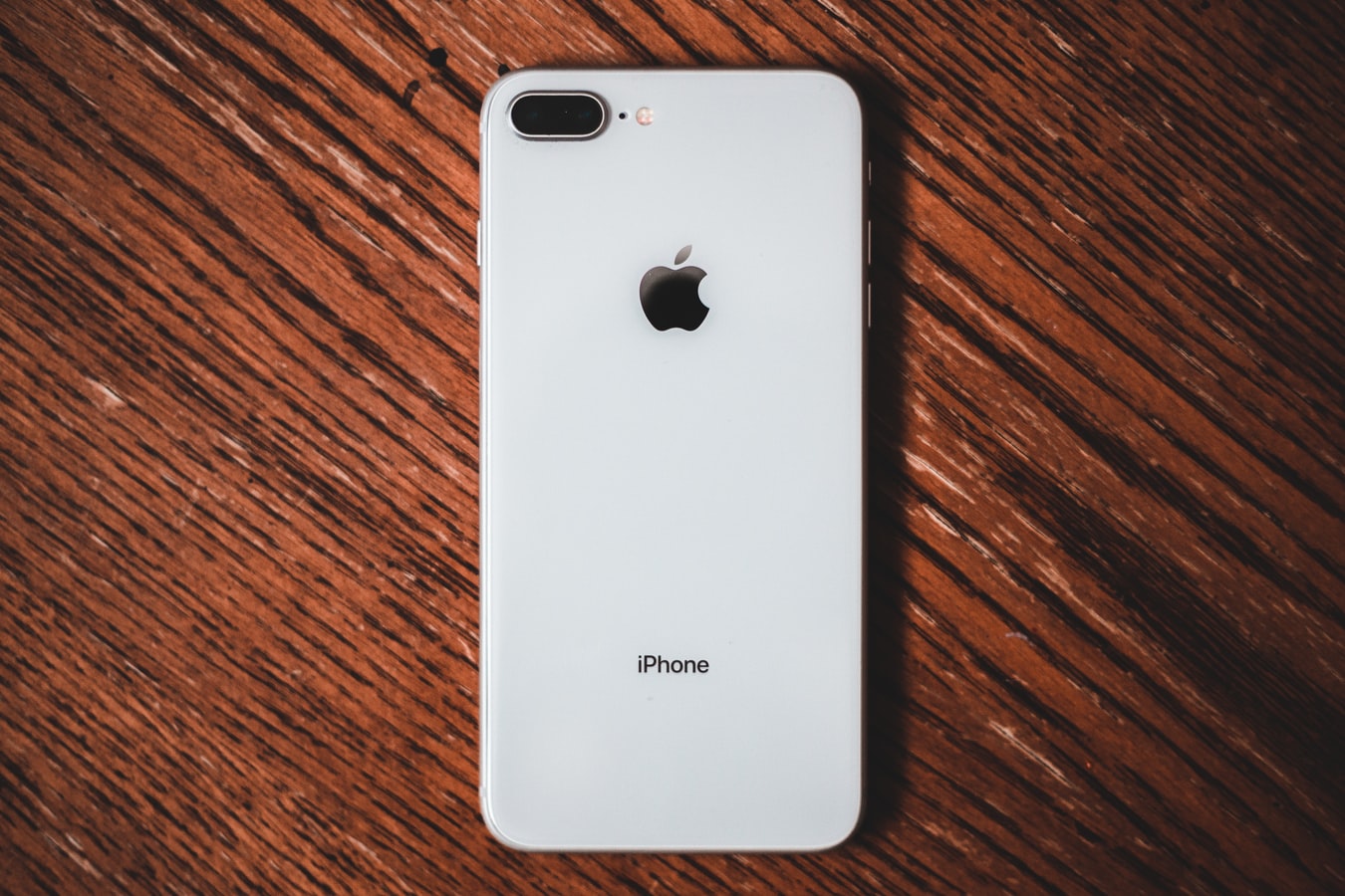 用苹果手机拍照这几个功能要打开,用苹果手机拍照时怎么打开灯