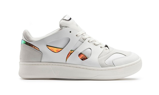 亚历山大麦昆小白鞋为什么很硬,亚历山大麦昆小白鞋亮晶晶