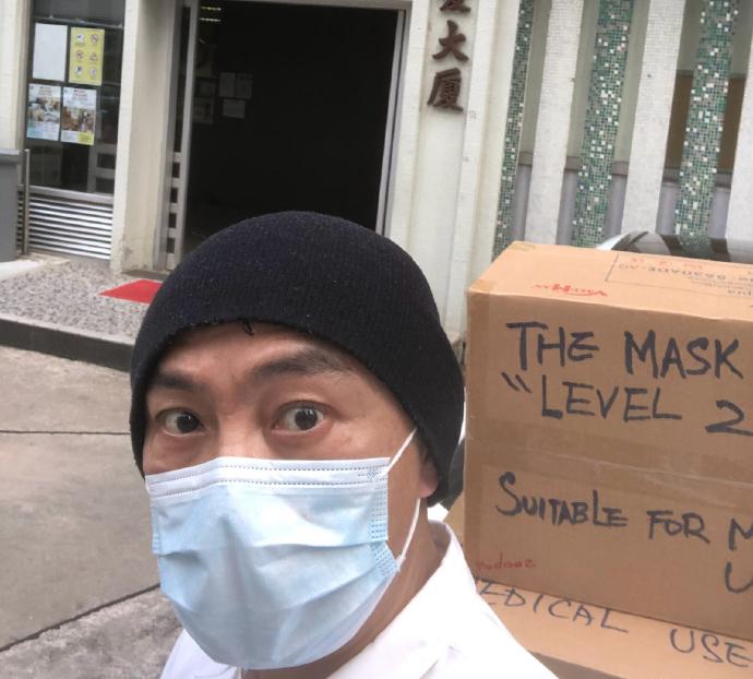 17岁加入tvb跑8年龙套,17岁打工养家