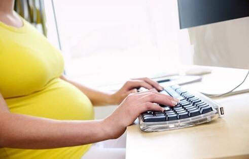 生完孩子的产妇,除了出现尿*禁失**,为什么下巴还掉了十几次?